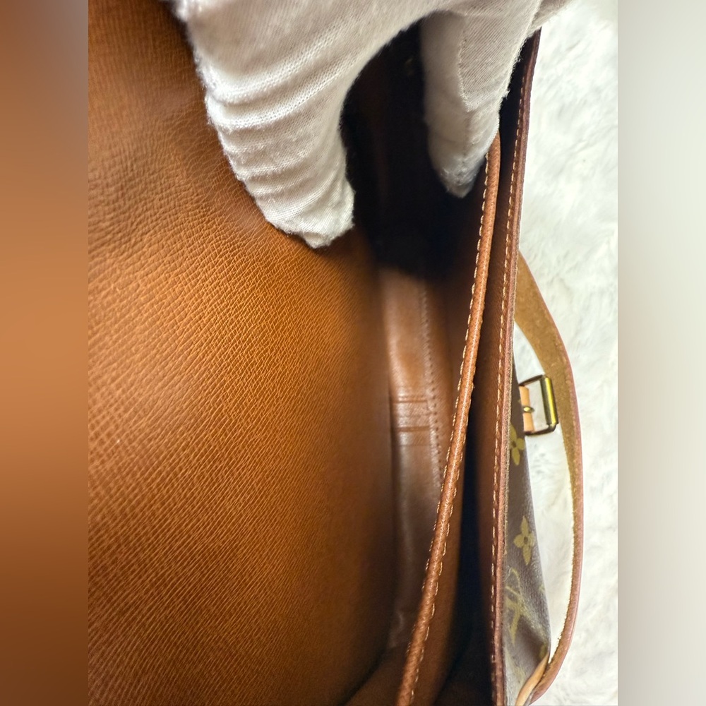 Louis Vuitton Monogram Crossbody Bag in Brown and Gold - Picture 4 of 12